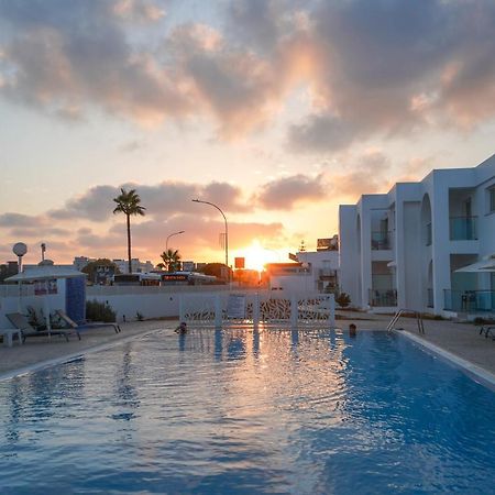 Kaos Hotel Apartments Ayia Napa Exterior photo