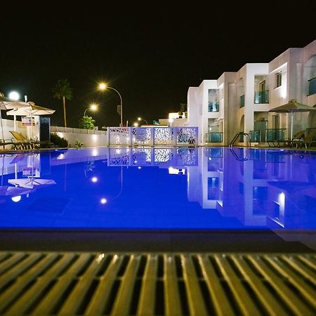 Kaos Hotel Apartments Ayia Napa Exterior photo