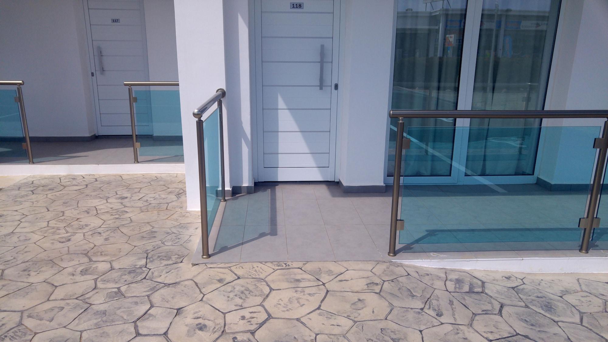 Kaos Hotel Apartments Ayia Napa Exterior photo