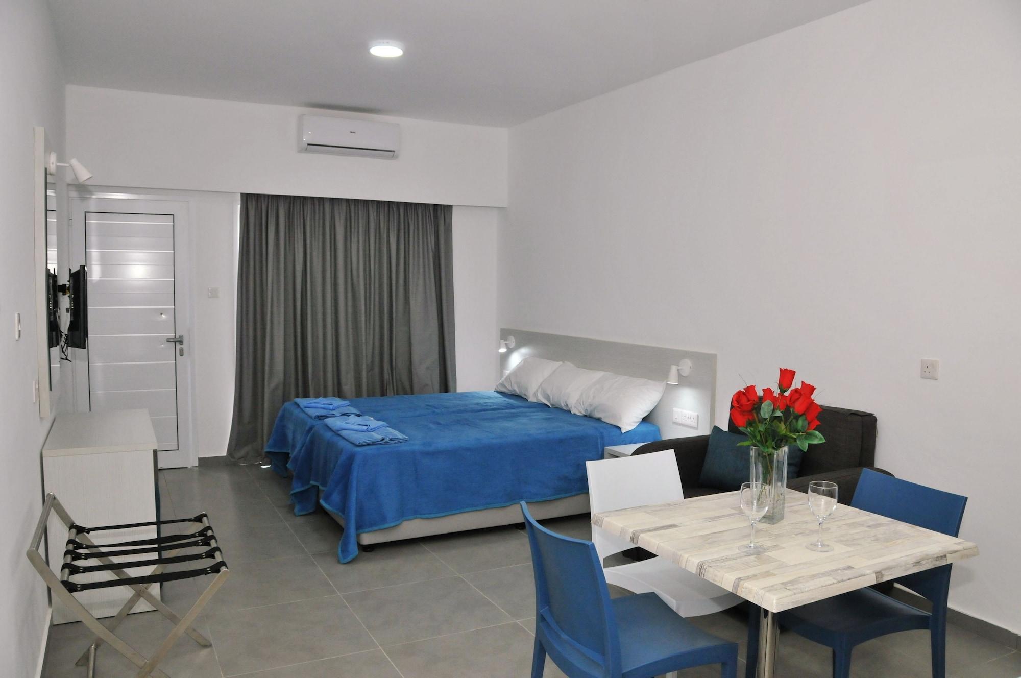 Kaos Hotel Apartments Ayia Napa Exterior photo