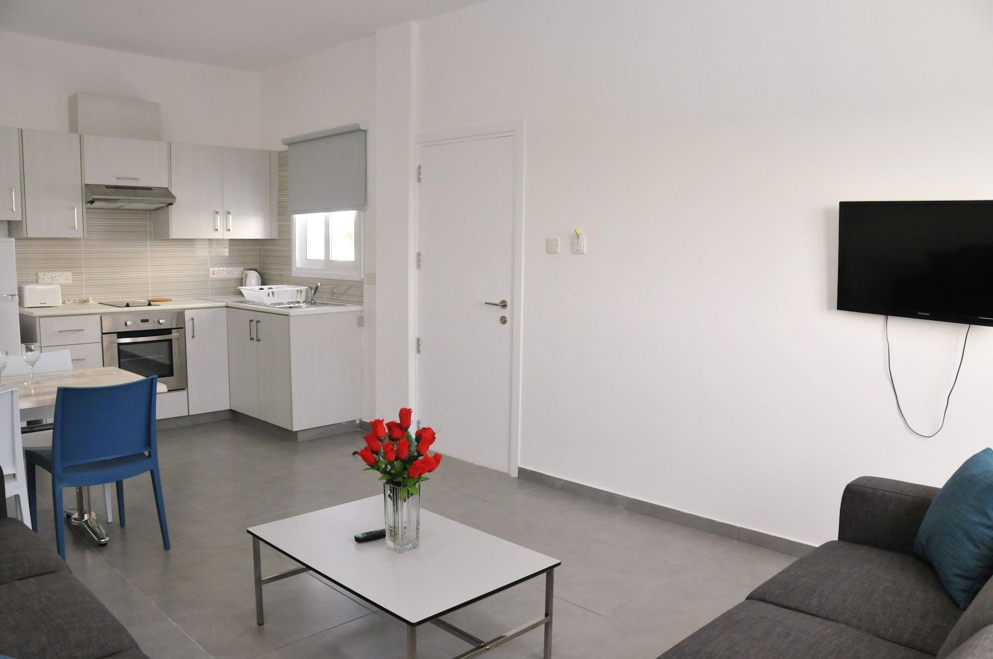 Kaos Hotel Apartments Ayia Napa Exterior photo