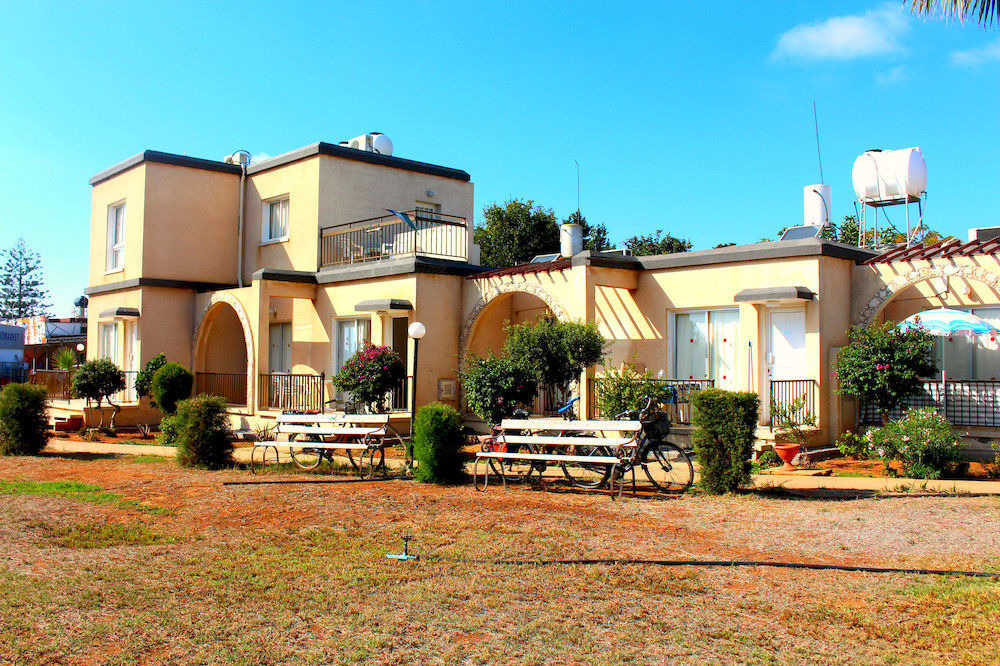 Kaos Hotel Apartments Ayia Napa Exterior photo