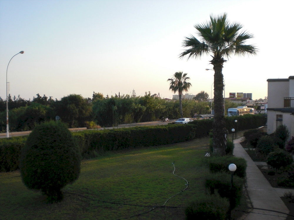 Kaos Hotel Apartments Ayia Napa Exterior photo